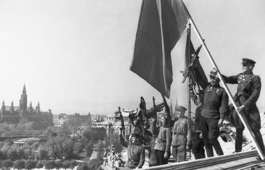 Этот день 75 лет назад: советские войска освободили Вену от немецко-фашистских захватчиков